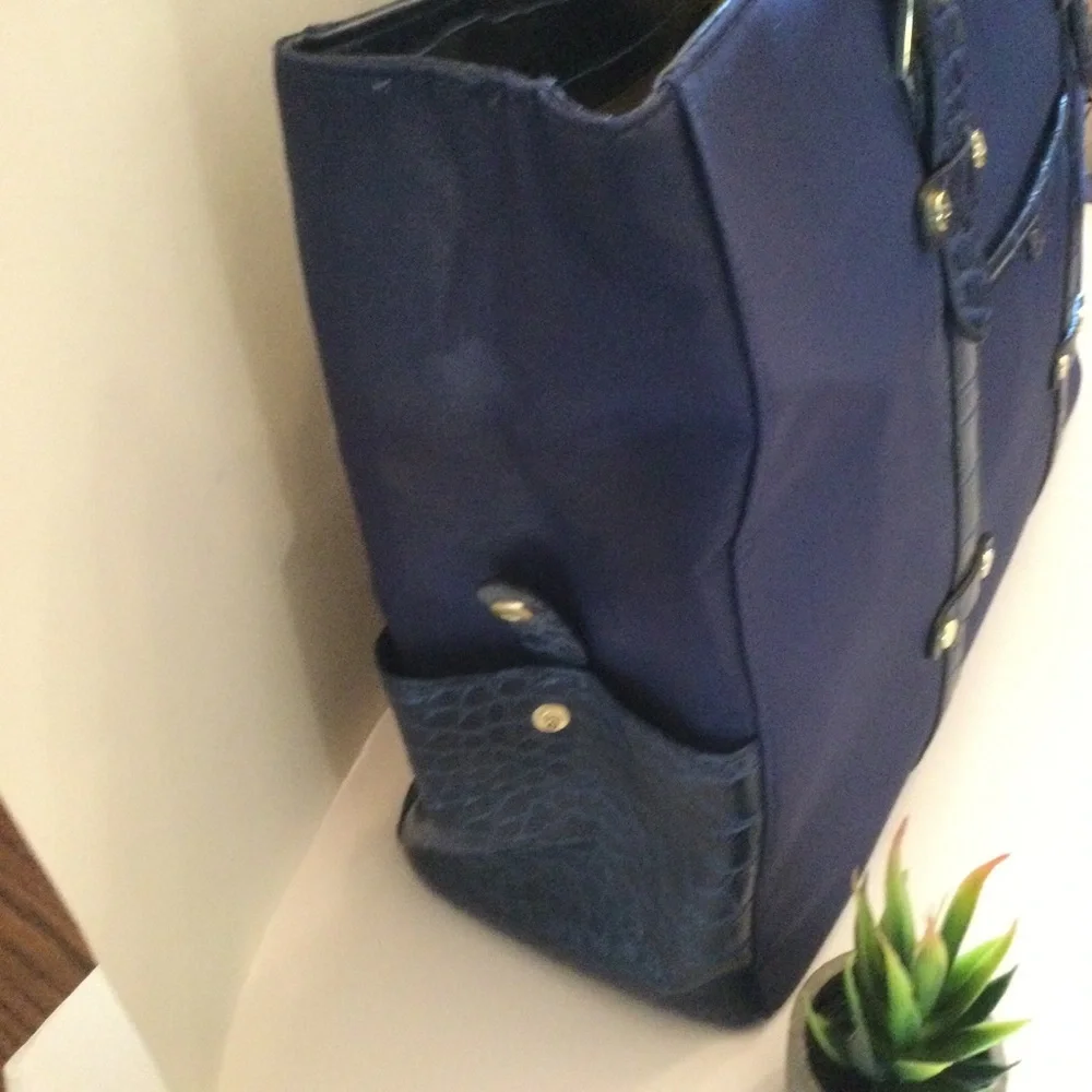 Tutilo New York Navy Blue Briefcase Tote Laptop Bag With IPad Seperate Bag Nice